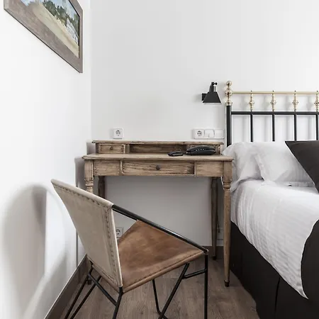 Sardinero 招待所 4*